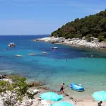 With A Parking Space Appartement Mali Lošinj