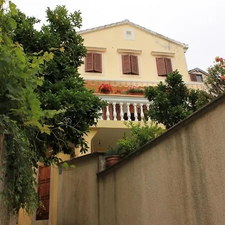 With A Parking Space Mali Lošinj